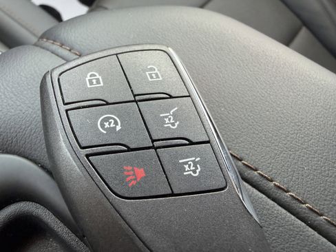 Used 2024 Chevrolet Tahoe High Country w/ Premium Package image 32