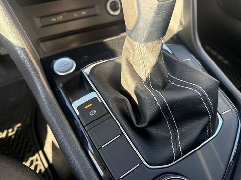 New 2026 Volkswagen Taos SEL AWD/4WD image 32