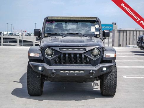 Used 2020 Jeep Gladiator Rubicon w/ Trailer Tow Package AWD/4WD image 2