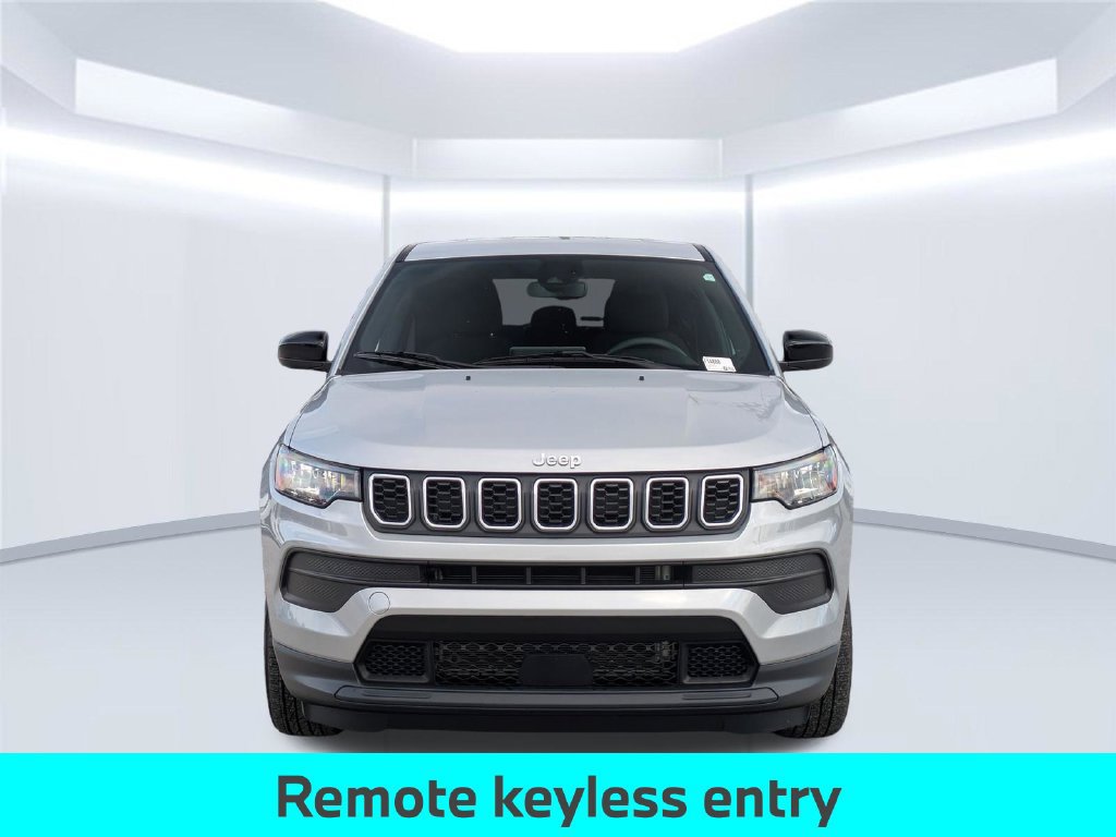 Used 2024 Jeep Compass Sport AWD/4WD image 11