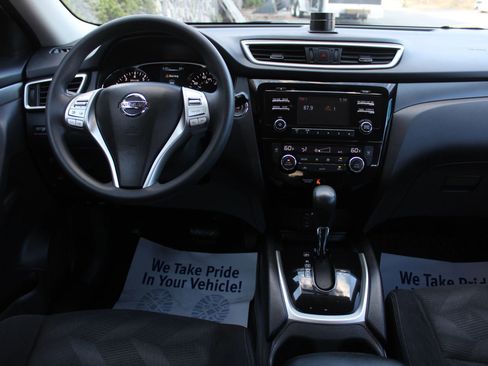 Used 2015 Nissan Rogue SV AWD/4WD image 19