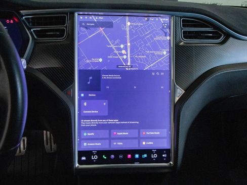 Used 2016 Tesla Model S P100D image 4