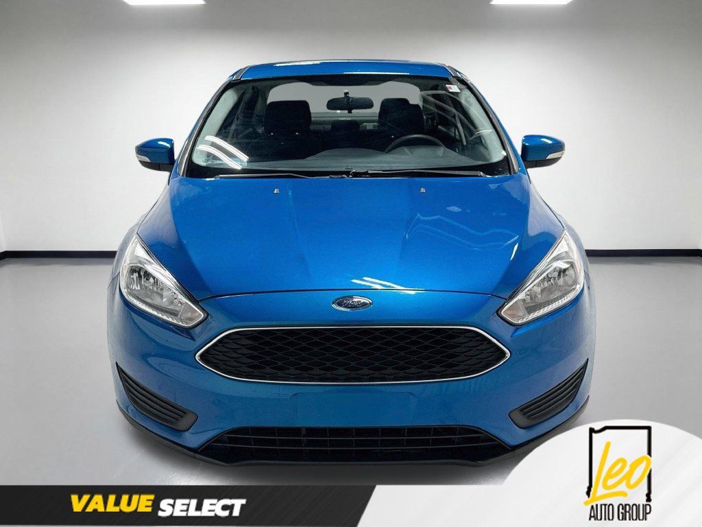 Used 2015 Ford Focus SE FWD image 2