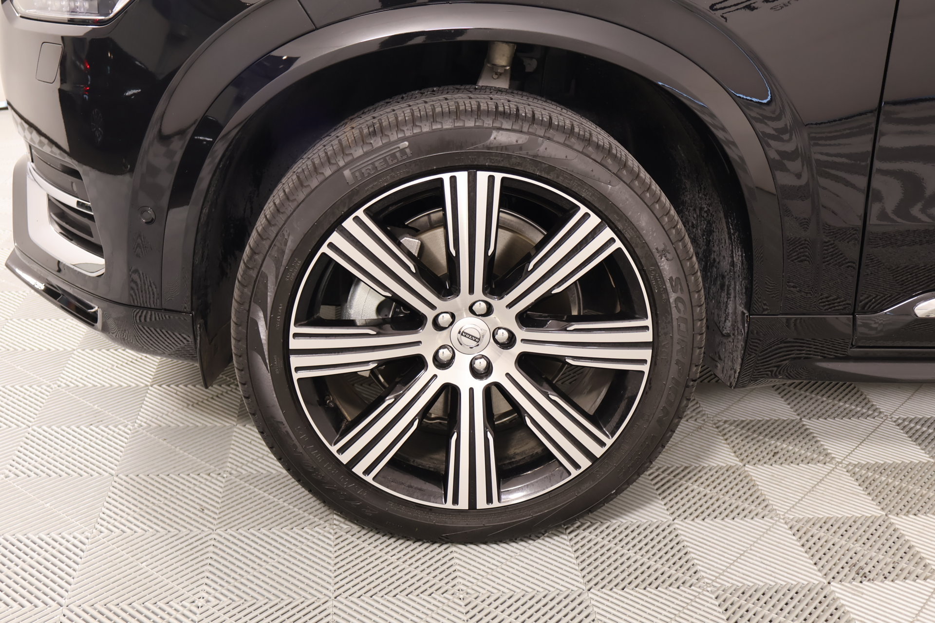 Used 2025 Volvo XC90 B6 Ultra w/ Protection Package Premier AWD/4WD image 20