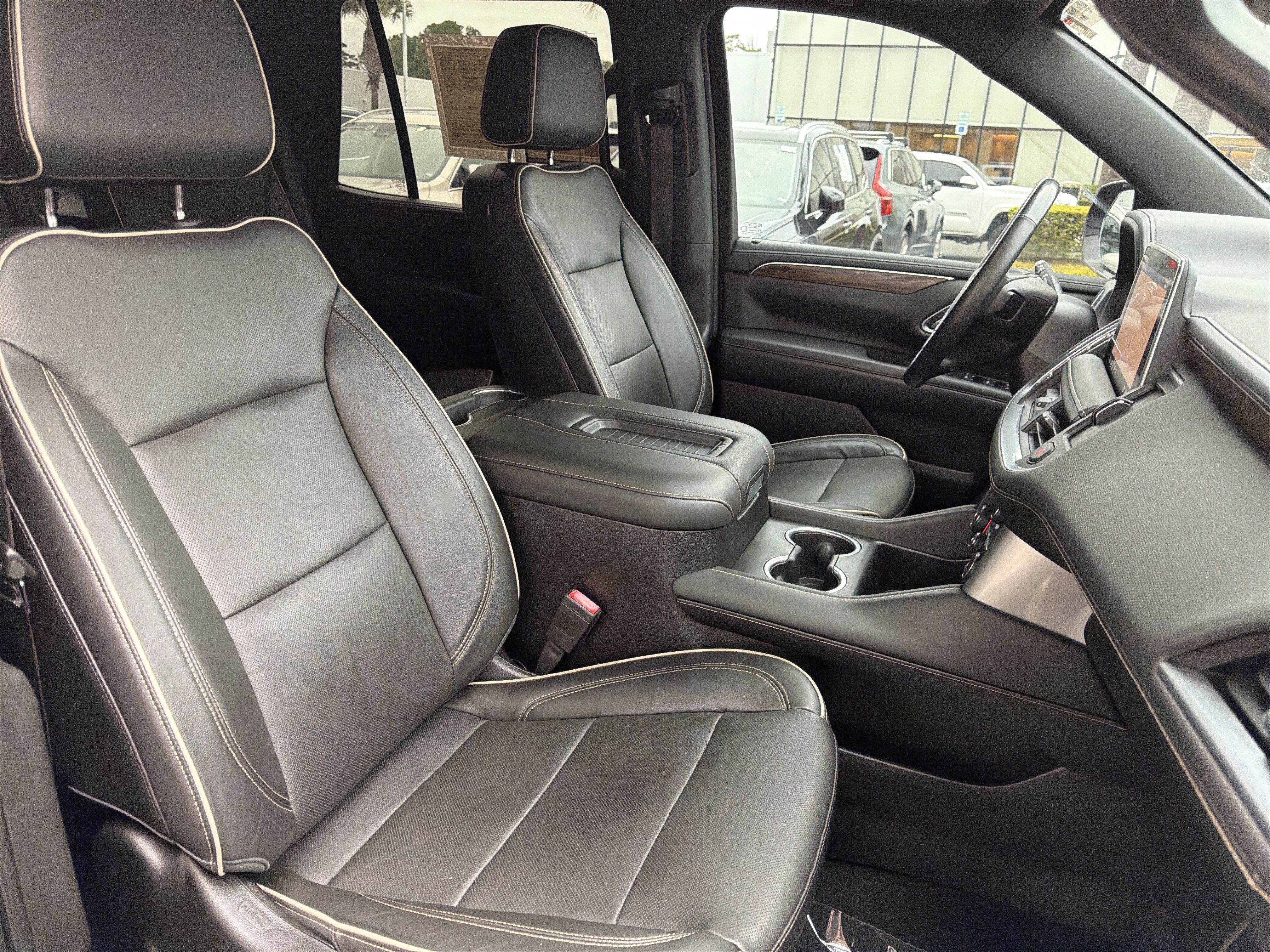 Used 2021 Chevrolet Tahoe Premier w/ Premium Package RWD image 35