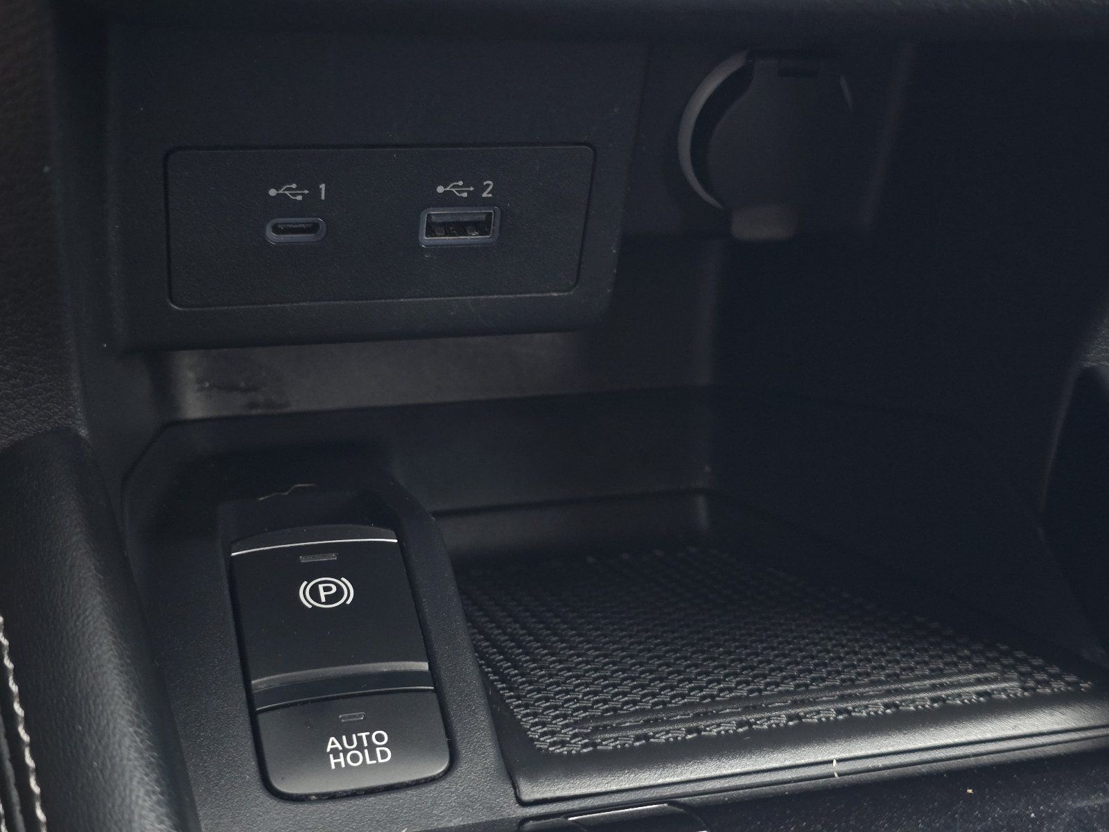 Used 2024 Nissan Kicks SV FWD image 20