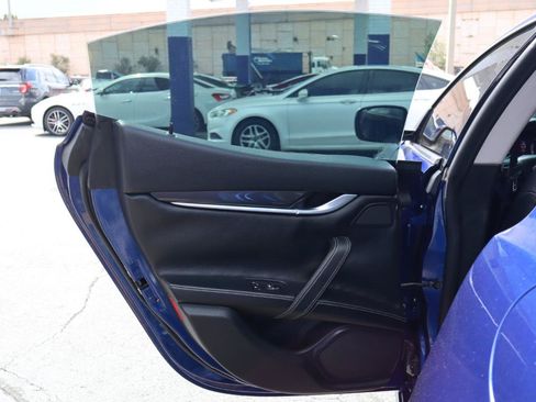 Used 2016 Maserati Ghibli RWD image 12