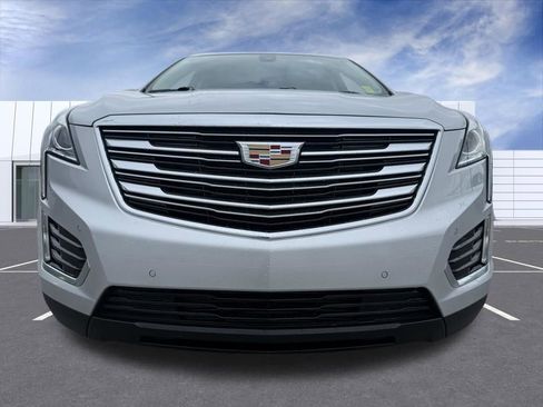 Used 2017 Cadillac XT5 Luxury w/ Driver Awareness Package image 7