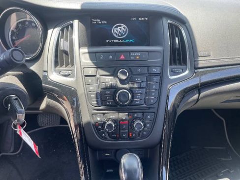 Used 2018 Buick Cascada Premium FWD image 12