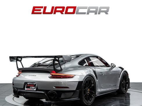 Used 2019 Porsche 911 GT2 RS RWD image 5