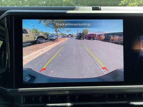 New 2025 Jeep Gladiator Sport image 17