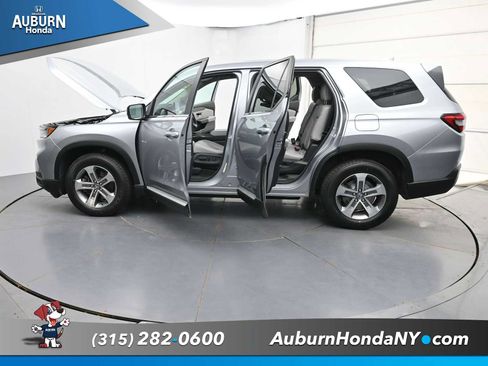 Used 2024 Honda Pilot EX-L image 37