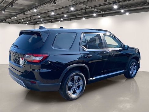 Used 2023 Honda Pilot EX-L image 7