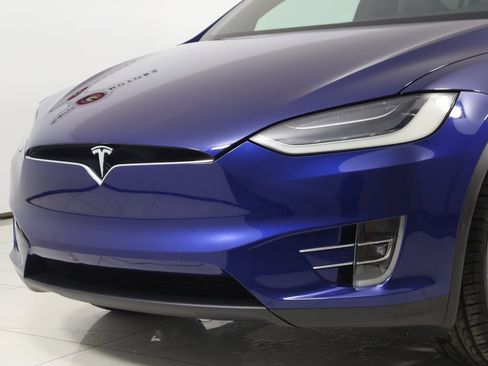 Used 2019 Tesla Model X 75D image 70