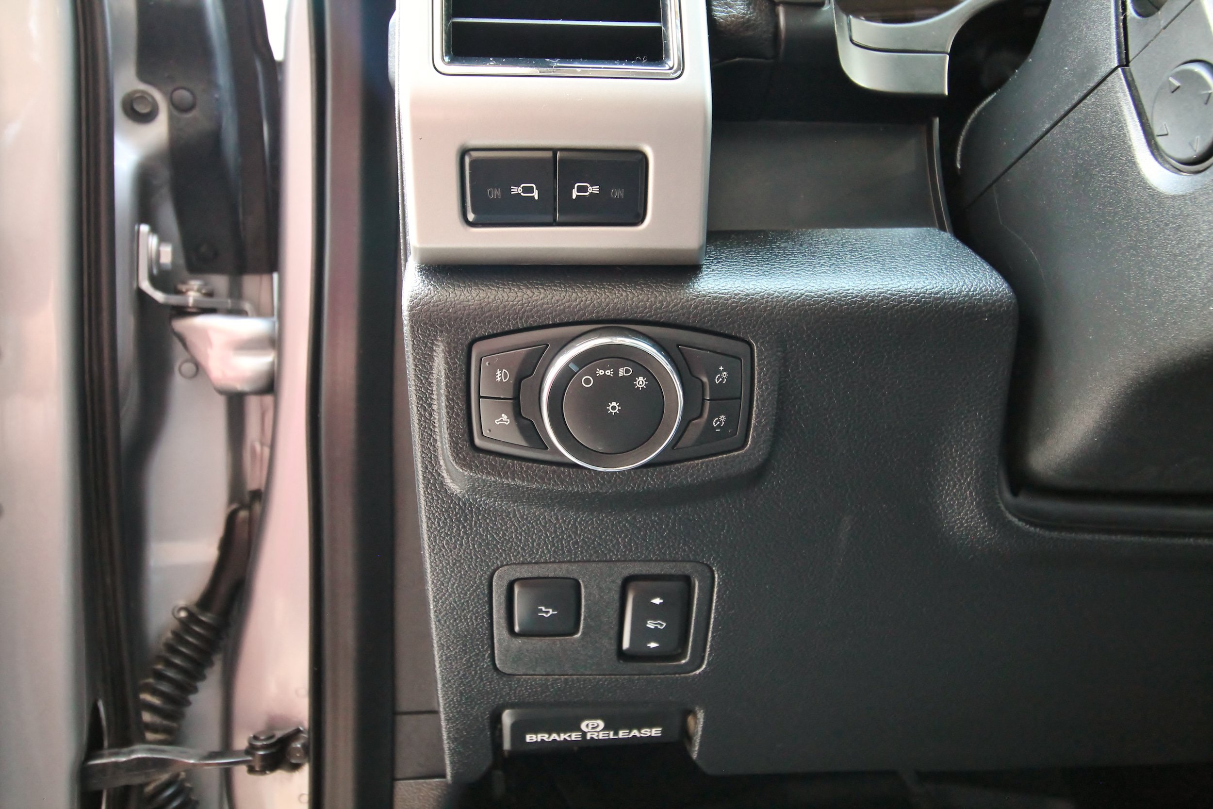 Used 2021 Ford F350 Lariat w/ Lariat Ultimate Package AWD/4WD image 25