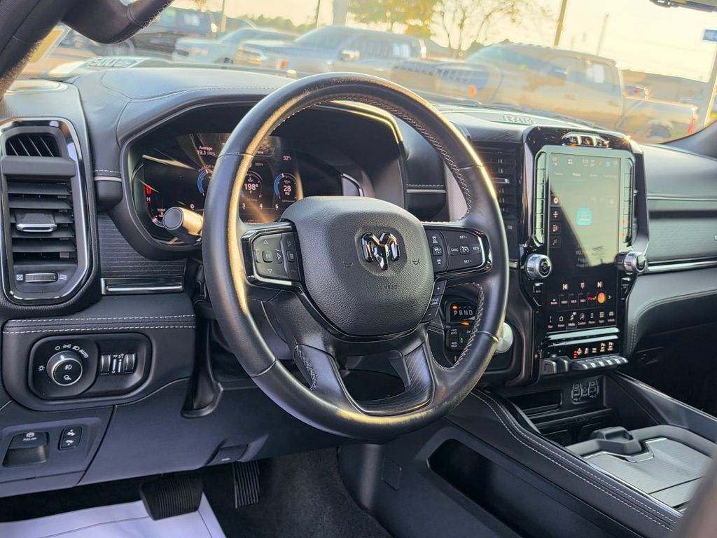 Used 2024 RAM 1500 Limited AWD/4WD image 12