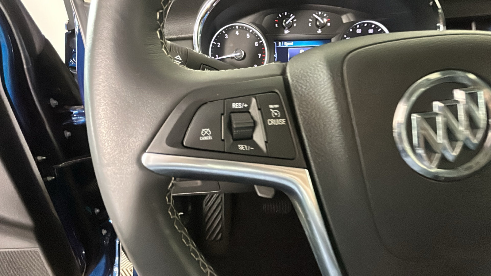 Used 2019 Buick Encore Sport Touring FWD image 19