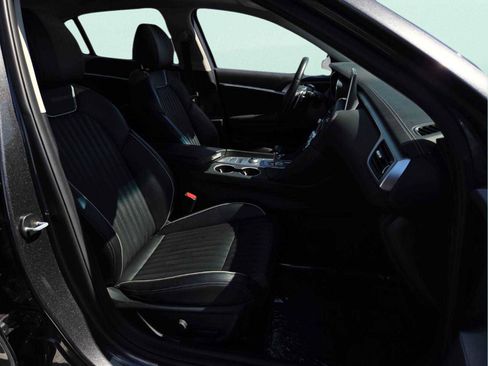 Used 2021 Genesis G70 2.0T w/ Elite Package RWD image 17