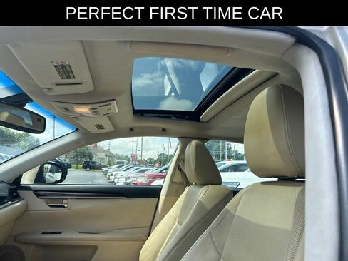 Used 2015 Lexus ES 350 w/ Premium Package FWD image 21