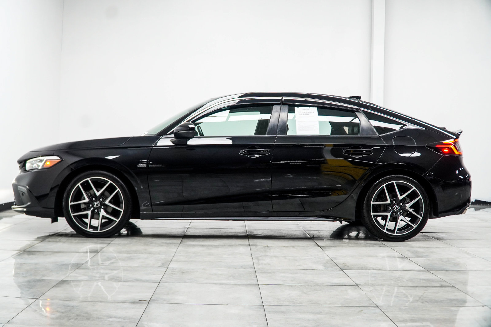 Used 2022 Honda Civic Sport Touring image 11
