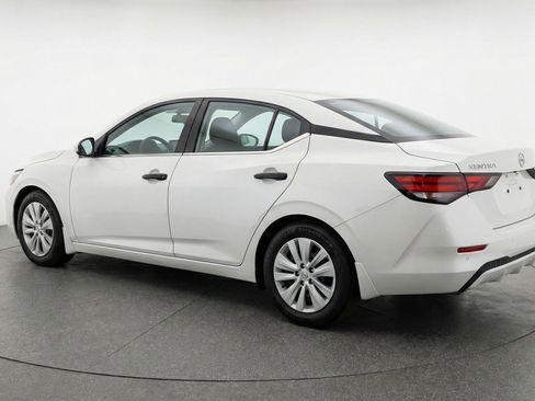 Used 2025 Nissan Sentra S image 6