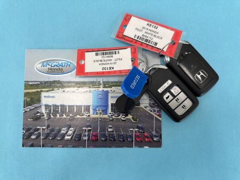 Used 2019 Honda Pilot Elite image 3