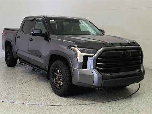 Used 2024 Toyota Tundra SR5 w/ SR5 Convenience Package AWD/4WD image 2