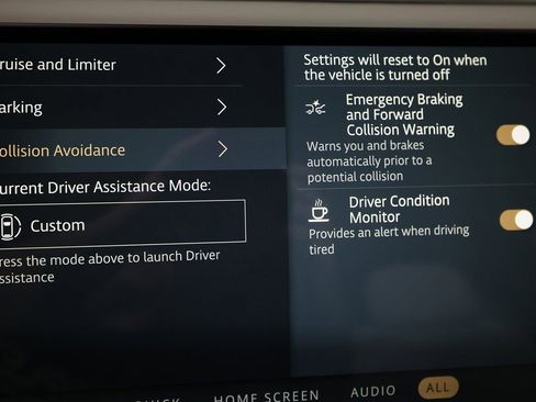 Used 2025 Land Rover Range Rover Sport Dynamic SE image 34