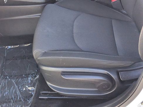 Used 2022 Kia Forte LXS image 21