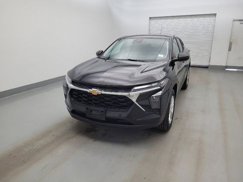 Used 2024 Chevrolet Trax LS FWD image 15