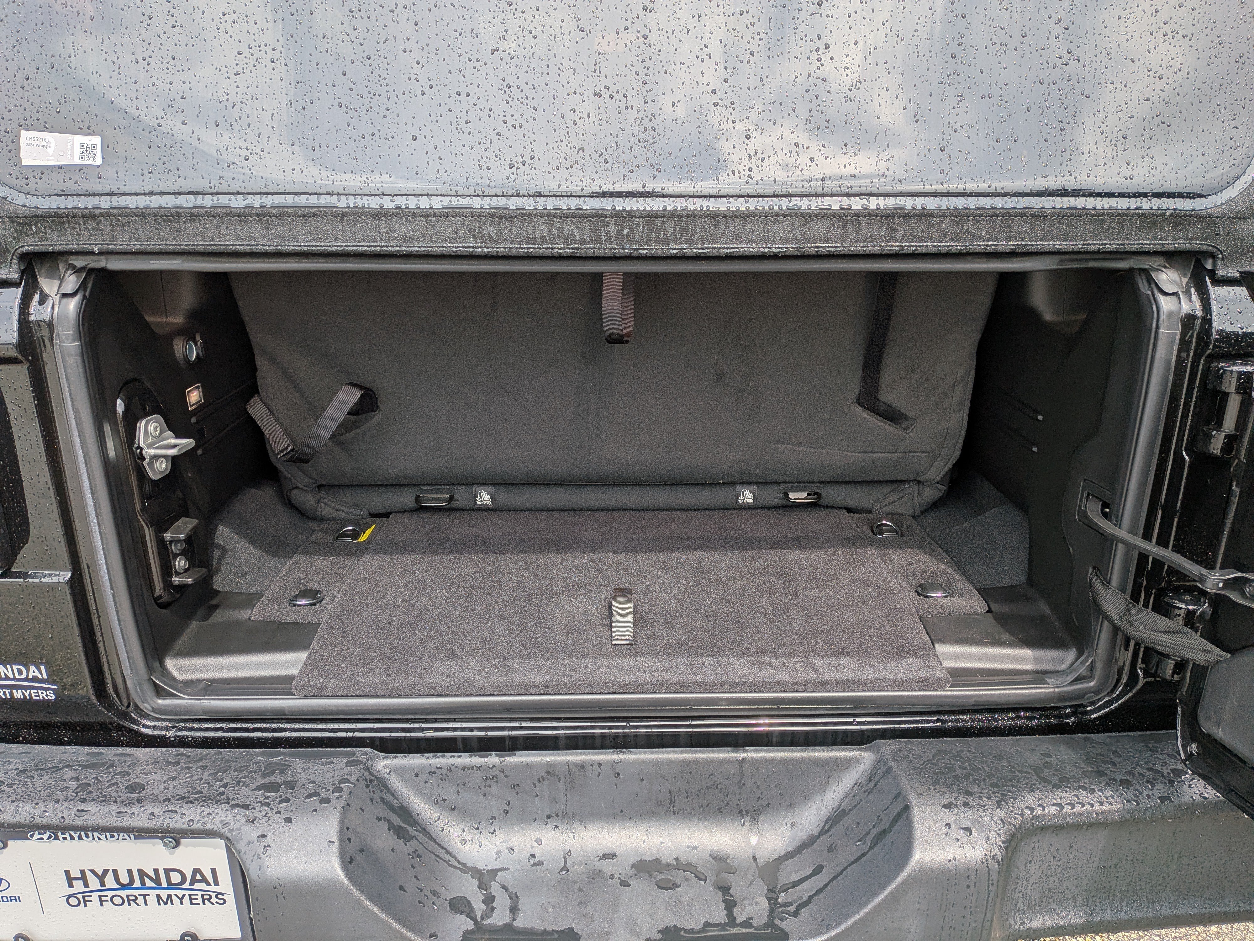Used 2024 Jeep Wrangler Sport AWD/4WD image 13
