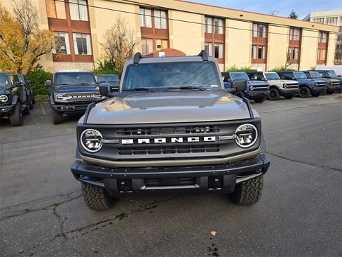 New 2025 Ford Bronco Big Bend w/ Black Diamond Package image 2