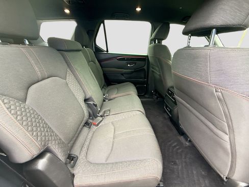 Used 2023 Honda Pilot Sport image 29