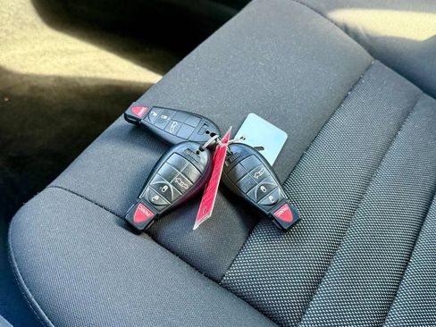 Used 2009 Dodge Challenger SE image 12