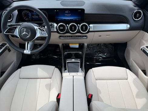 Used 2026 Mercedes-Benz GLB 250 GLB 250 image 12