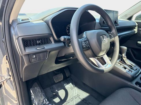 Used 2025 Honda CR-V EX image 19