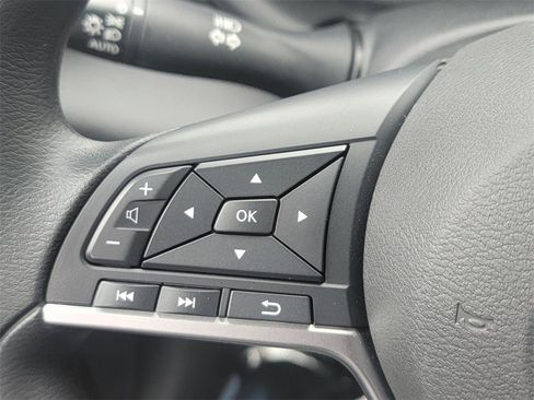 Certified 2024 Nissan Kicks SV image 18