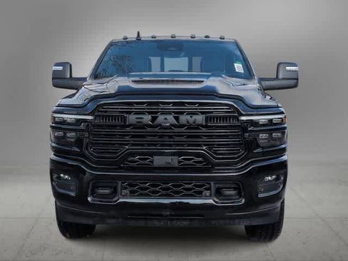 New 2026 RAM 2500 Laramie AWD/4WD image 3
