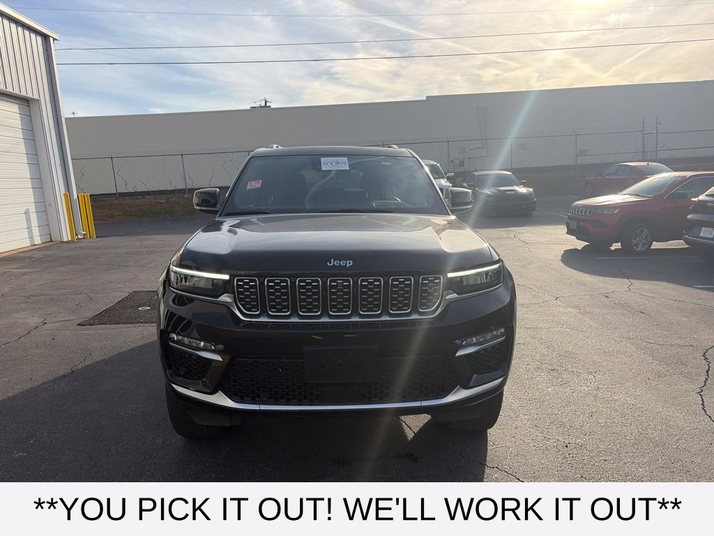 Used 2023 Jeep Grand Cherokee Summit AWD/4WD image 2