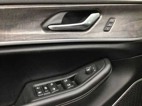 Used 2021 Jeep Grand Cherokee L Limited w/ Luxury Tech Group II AWD/4WD image 7