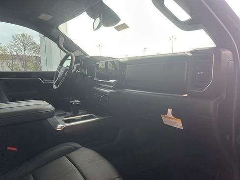 New 2026 Chevrolet Silverado 1500 High Country w/ LPO, Dark Essentials Package image 32