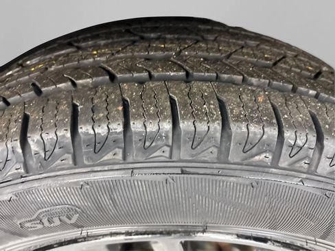 Used 2018 GMC Acadia SLT image 32