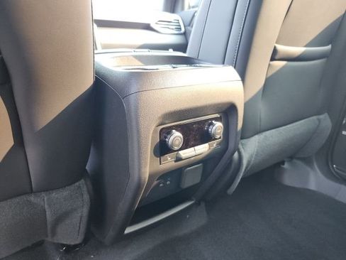 New 2025 GMC Acadia Elevation w/ Elevation Premium Package image 18