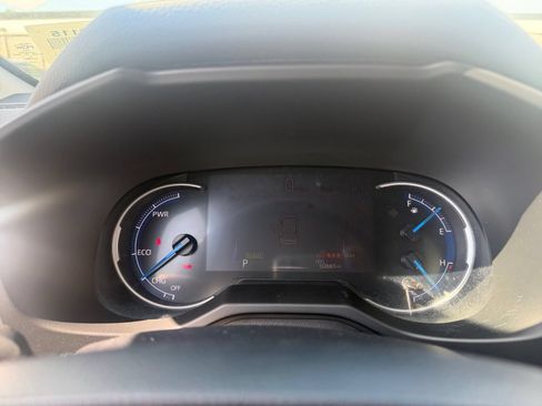 Certified 2025 Toyota RAV4 XLE AWD/4WD image 21