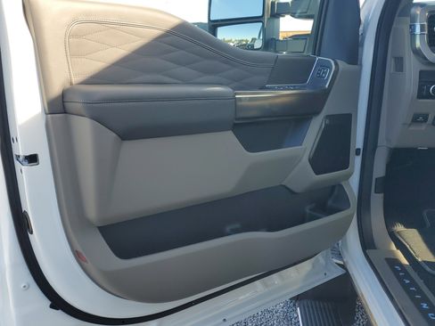 New 2026 Ford F450 Platinum w/ Platinum Plus Package image 15