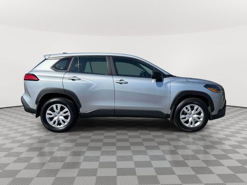 Used 2023 Toyota Corolla Cross L AWD/4WD image 8
