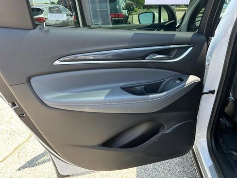 Used 2024 Buick Enclave Premium image 13