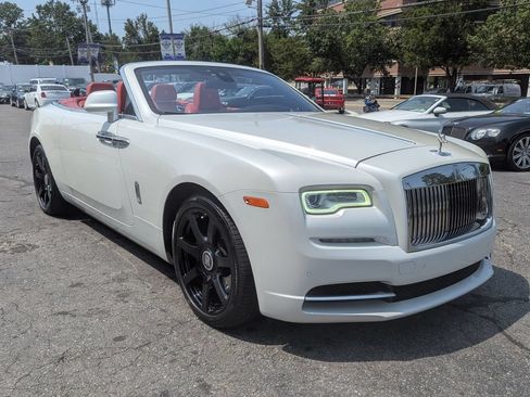 Used 2018 Rolls-Royce Dawn RWD image 78