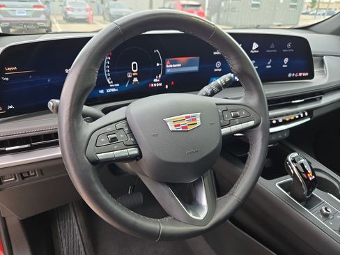 Used 2024 Cadillac XT4 Premium Luxury w/ Cold Weather Package FWD image 17