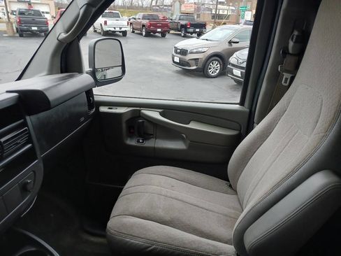 Used 2011 Chevrolet Express 3500 LT w/ LT Preferred Equipment Group image 7